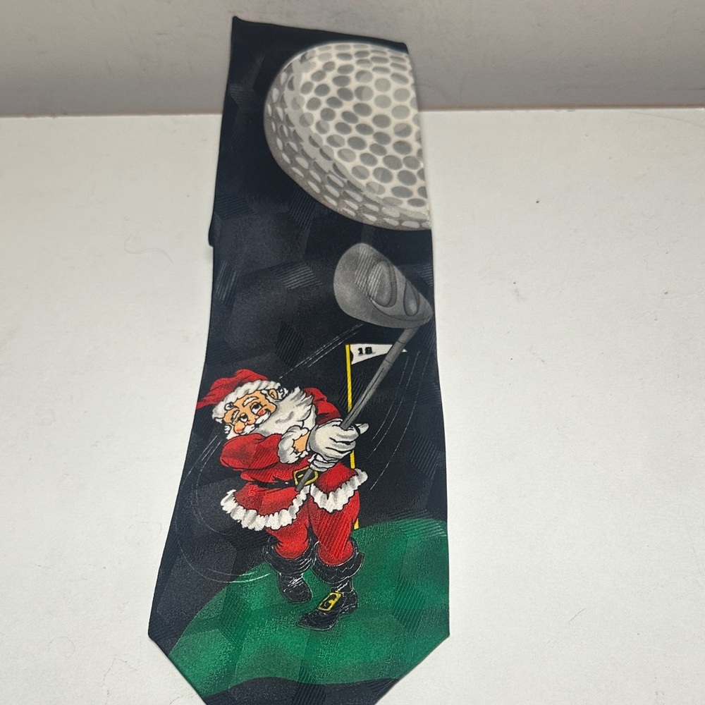 Addiction Santa golfing black tie